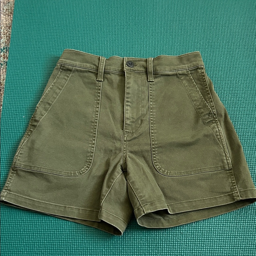 Madewell olive green shorts